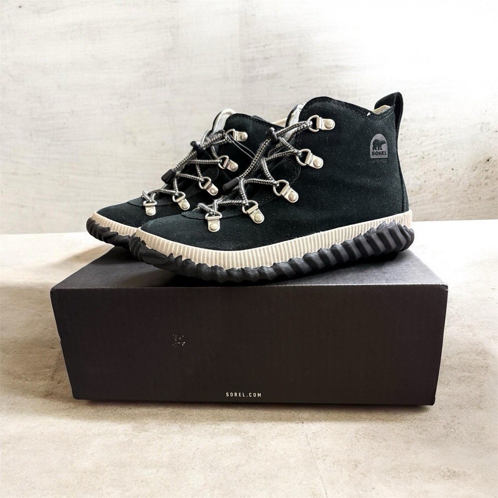 Sorel Youth Out N About Conquest Black Waterproof Boots. Size US 6 Women's 7.5